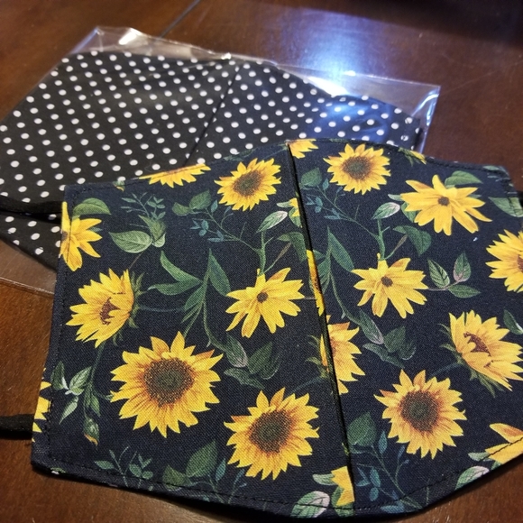 Handmade Sunflowers and Polka Dots Facemask - Picture 2 of 8